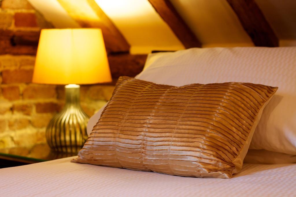 Colston Hall Farmhouse B&B Framlingham Room photo