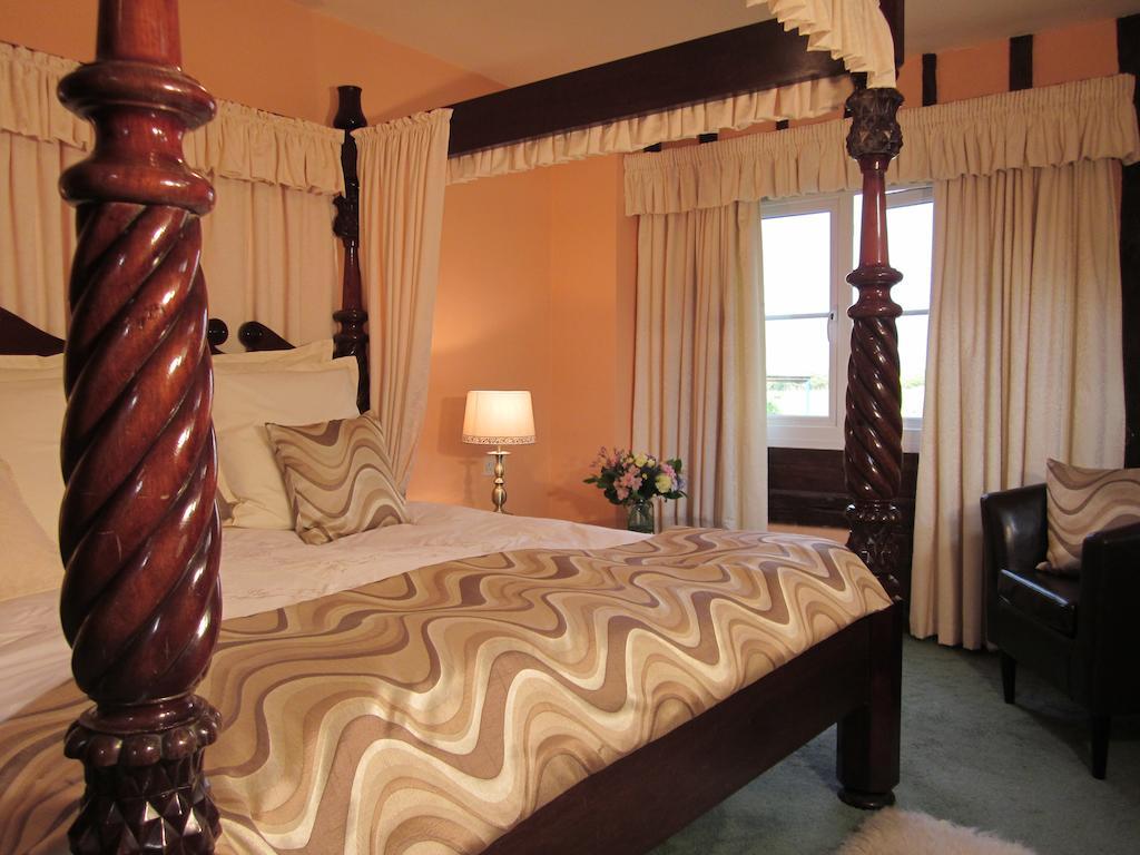 Colston Hall Farmhouse B&B Framlingham Room photo