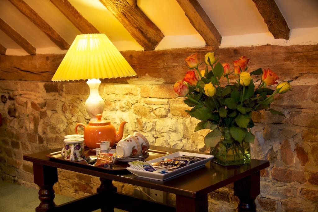 Colston Hall Farmhouse B&B Framlingham Room photo
