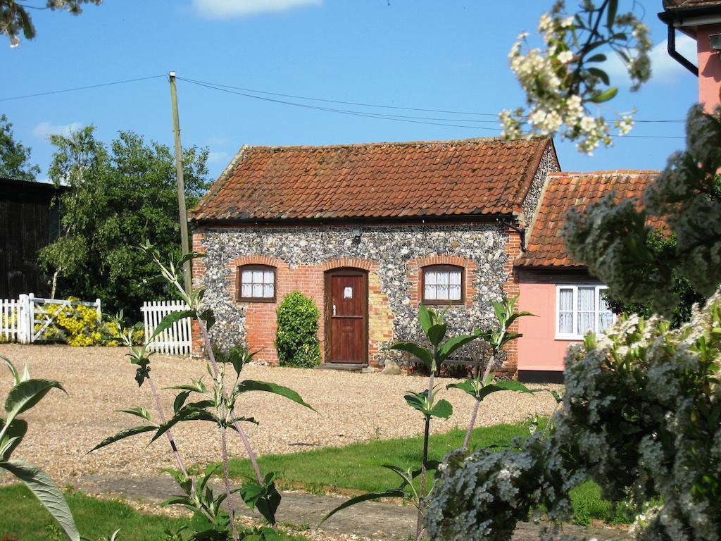 Colston Hall Farmhouse B&B Framlingham Room photo