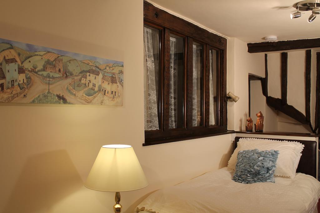 Colston Hall Farmhouse B&B Framlingham Room photo